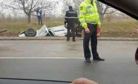 Accident grav la Peresecina o maşină a ajuns direct întrun şanţ