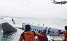 Обнаружен фюзеляж разбившегося в Индонезии самолета