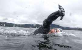Un bărbat a înotat în jurul Marii Britanii timp de 157 de zile FOTO 