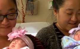 Două surori gemene din SUA au născut în aceeaşi noapte la o oră diferenţă 