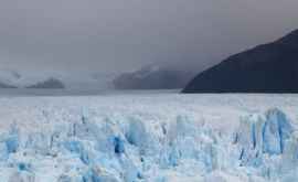 Doi oameni încearcă să străbată singuri Antarctica