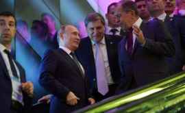 Кремль прояснил историю с металлоискателем и Путиным