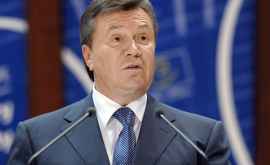 Judecătorul ia dat voie lui Ianukovici să stea culcat