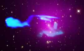 Ученые NASA обнаружили в газообразном космическом столкновении фантастический звездолет
