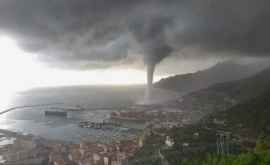 Trei tornade dintre care una marină au lovit sudul Italiei VIDEO