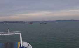 Таран украинского буксира российским кораблем попал на видео