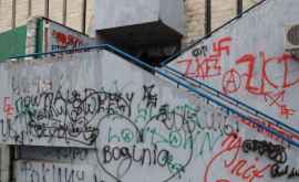 Здания в центре Бельц пострадали от рук вандалов ФОТО