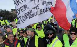Vestele galbene au ieșit din nou în stradă Proteste în Franta reluate