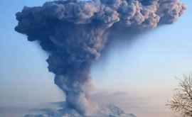 După vulcanii din Sicilia și Indonezia un alt vulcan sa trezit la viață