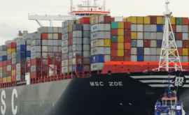 O navă a pierdut aproape 300 de containere în Marea Nordului