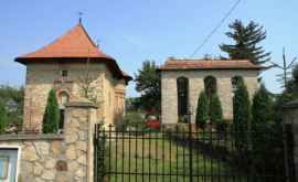 Старейшая каменная церковь в Молдове ФОТО