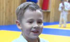 6летний мальчик из Приднестровья побил рекорд по отжиманиям ВИДЕО