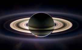 Pe Saturn timpul se scurge mult mai repede