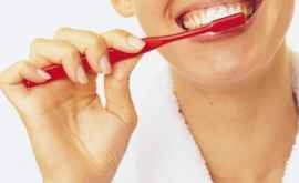 Cît de eficientă este pasta de dinţi cu efect de albire