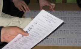 Începe distribuirea buletinelor de vot în toată țara