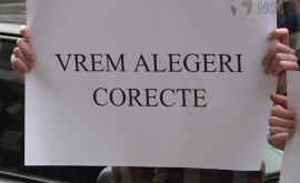 Protest cu coroană şi garoafe la CEC Contează votul tuturor VIDEO