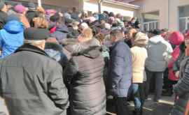 В селе Дороцкая избиратели штурмуют участок для голосования ВИДЕО