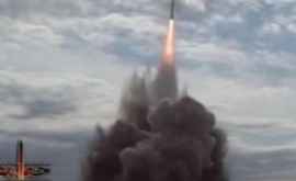 Iranul a lansat o rachetă de croazieră de la bordul unui submarin VIDEO