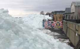 Побережье НьюЙорка накрыло ледяное цунами ВИДЕО