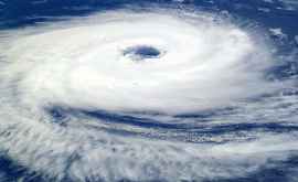 Americanii sînt amenințați de o bombă ciclonică