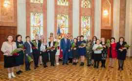 Președintele a conferit distincții de stat unor doamne remarcabile din Moldova FOTO VIDEO