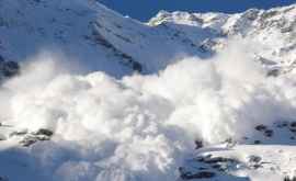 Atenționare pentru turiștii moldoveni În Carpați există pericol de avalanșă 