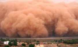 Гигантское песчаное облако накрыло Индию ВИДЕО