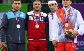 Молдавский борец завоевал серебро на чемпионате Европы