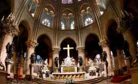 Astăzi vor răsuna clopotele catedralei din Franța 