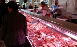 Carne de calitate dubioasă scoasă la vînzare în piețele din Bălți