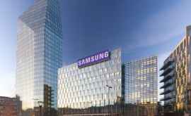 Samsung начал глобальные продажи складного смартфона