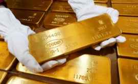 Россия лидирует по закупкам золота с чем это связано