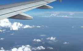 Clipe de groază pentru pasagerii unui avion căzut în gol VIDEO