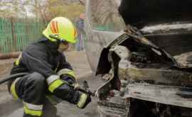 Pompierii în alertă Mai multe maşini făcute scrum noaptea trecută