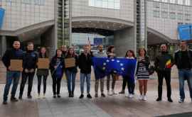 Moldovenii din Belgia au ieșit la o manifestație pașnică în fața Parlamentului European