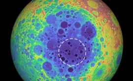 Planetologii au descoperit o anomalie ciudată de metal sub cel mai mare crater de impact de pe Lună