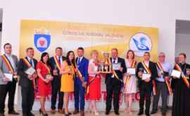 13 oameni de succes din raionul Ialoveni au fost premiaţi