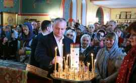 Президент Молдовы поздравил верующих с праздником Святой Троицы