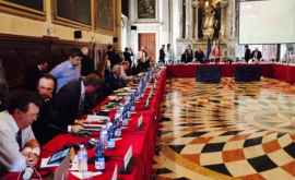 Венецианская комиссия приветствует отставку Поалелунжь
