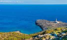 В Греции ищут жителей на райский остров