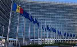 Drapelul Republicii Moldova primul pe linie în fața Comisiei Europene