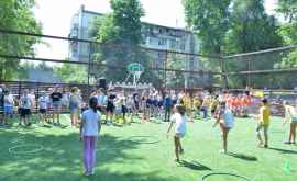 Дети занимаются спортом бесплатно благодаря новым спортплощадкам в Кишиневе FOTO