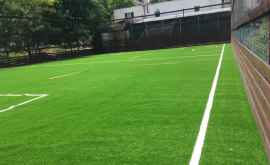 Două terenuri de joacă de la Ciocana pregătite pentru primul meci de fotbal