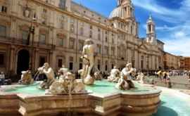 В Риме на полтысячи евро оштрафовали туриста собиравшего монеты в фонтане