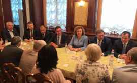 Ce au discutat parlamentarii ruși cu activiștii publici moldoveni