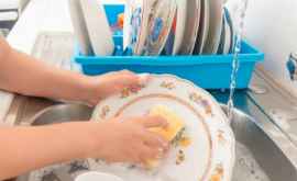 Cum preparăm detergentul lichid de vase acasă