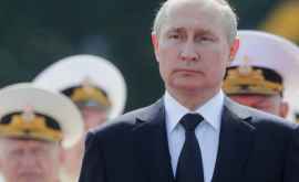 Putin prezent la parada navală din St Petersburg