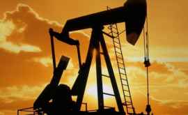 Prețurile mondiale la petrol sînt în scădere