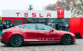 В Москве попала в аварию Tesla изза ошибки автопилота