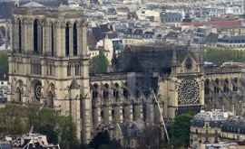Zona din jurul catedralei NotreDame a fost decontaminată VIDEO